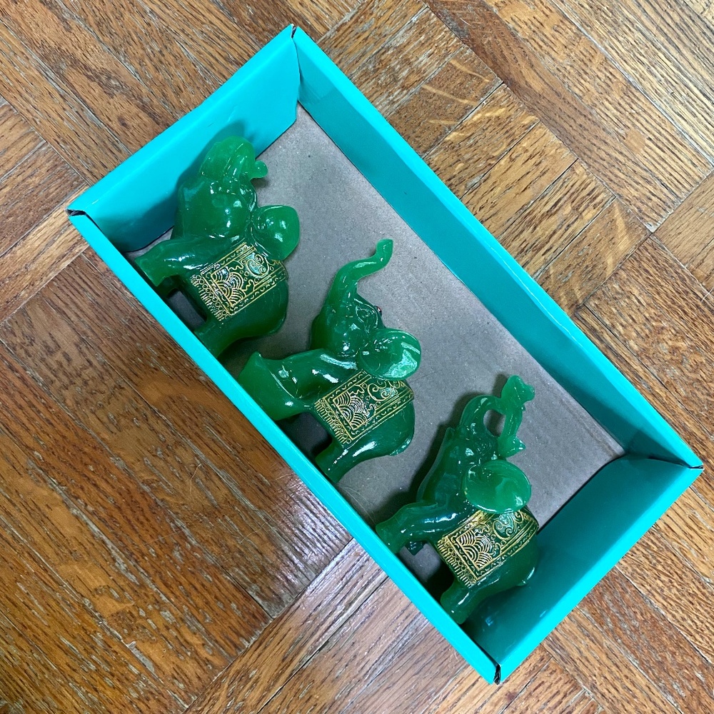 jade elephant set